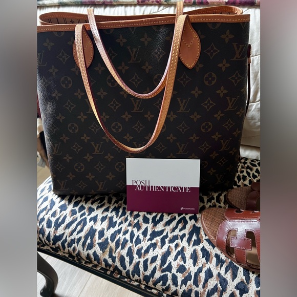 Authentic LOUIS VUITTON NEVERFULL GM Monogram Tote - Picture 3 of 12
